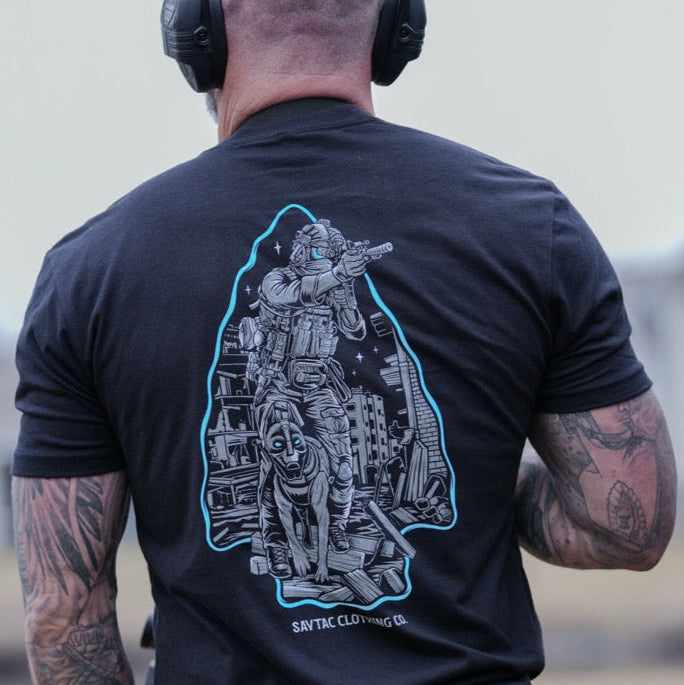 Streetwear Brand Trends - Dogs of War Savage Tacticians Maglietta