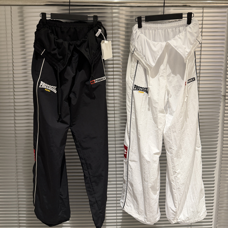 Nuovi Pantaloni Sportivi PROTO - Streetwear Brand New recensione e prezzo