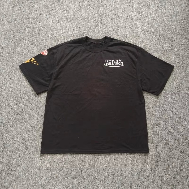 T-shirt in cotone con grafica  - Streetwear Brand Trends recensione e prezzo